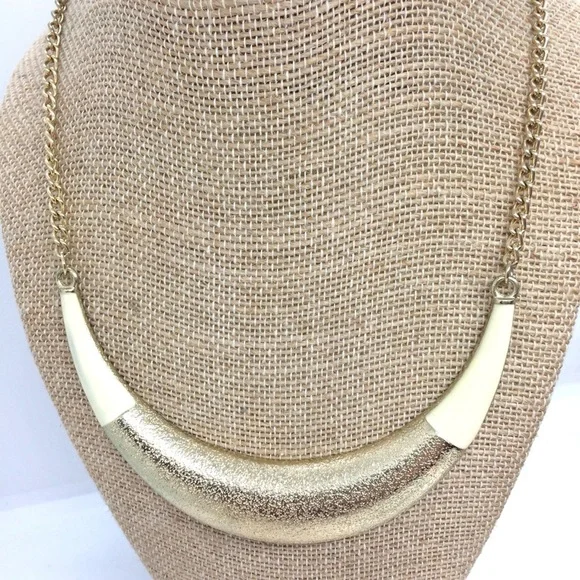 3/$30 VINTAGE GOLD TONE ENAMEL HORN STATEMENT NECKLACE COLLAR UNMARKED CHAIN - Picture 5 of 12